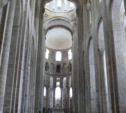 Compieta in chiesa a Conques